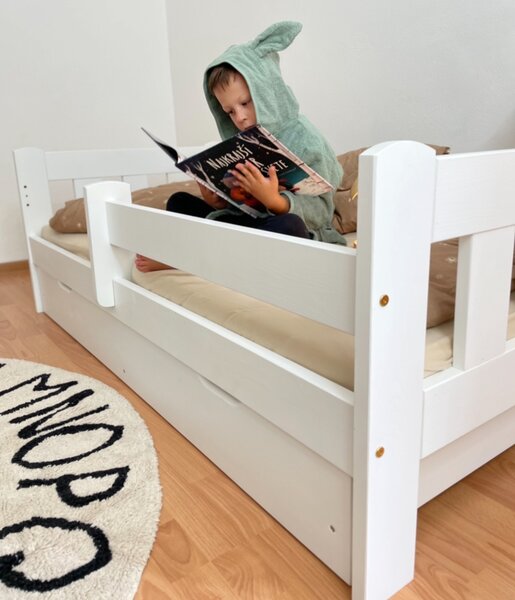 Dětská masivní postel Maja bílá + box Rozměr: 200x90