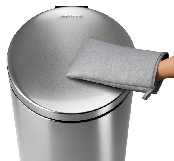 Čistící rukavice Simplehuman z mikrovlákna na nerezové koše a spotřebiče
