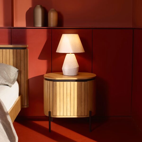 Bílá stolní lampa Kave Home Noara se lněným stínidlem