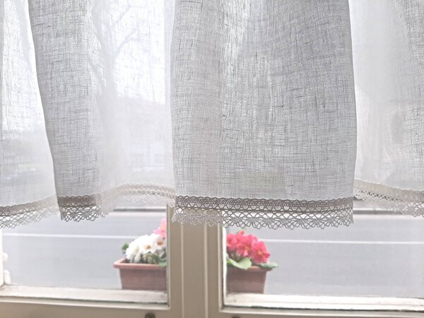 Snový svět Záclona s krajkou krémová 150 cm - 100% len Rozměr: 145 x 60 cm