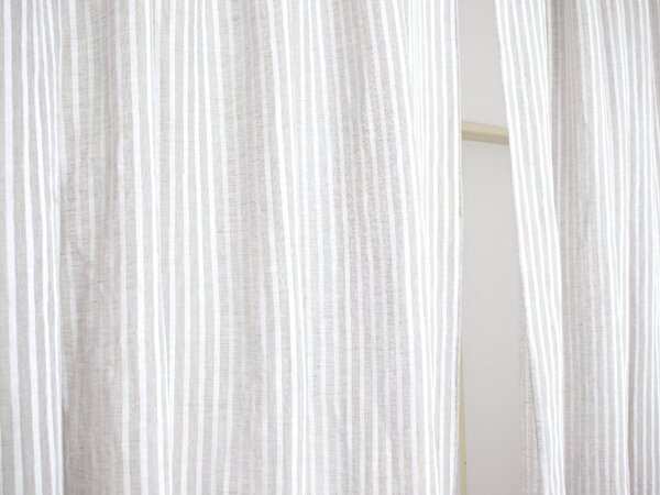 Snový svět Lněná záclona polobělená s pruhy š.250 cm - 50% len Rozměr: 250 x 230 cm