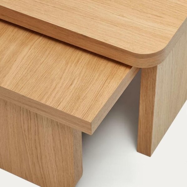 Set dvou dubových konferenčních stolků Kave Home Oaq 89x62/140x75 cm