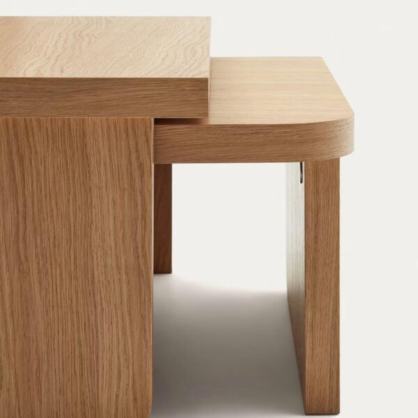 Set dvou dubových konferenčních stolků Kave Home Oaq 89x62/140x75 cm