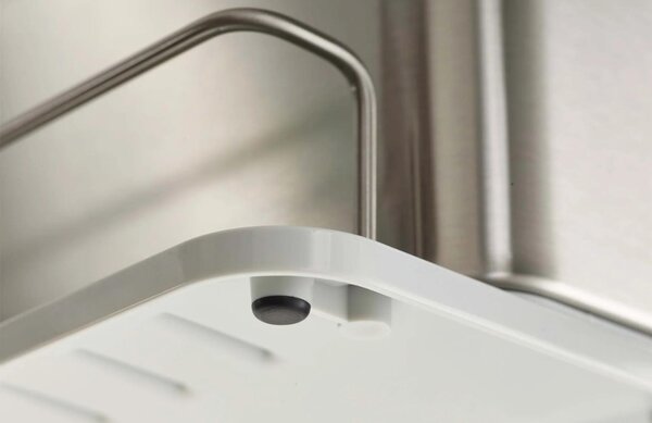 Joseph Joseph Stříbrno-bílý nerezový stojan na mycí prostředky Surface Sink Tidy