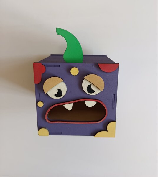 Z rodinné dílny Dřevěný box na kapesníky Monster – svítící box pro dětský pokoj