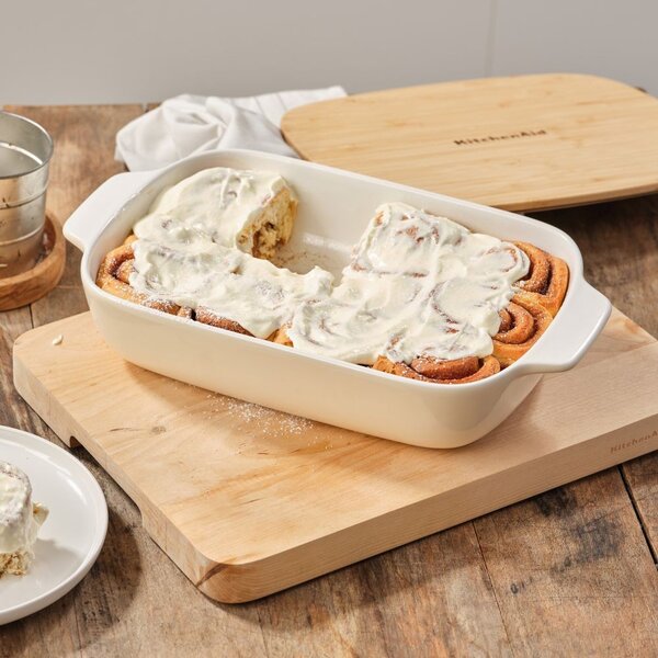 KitchenAid pekáč s dřevěným víkem - velký, mandlová
