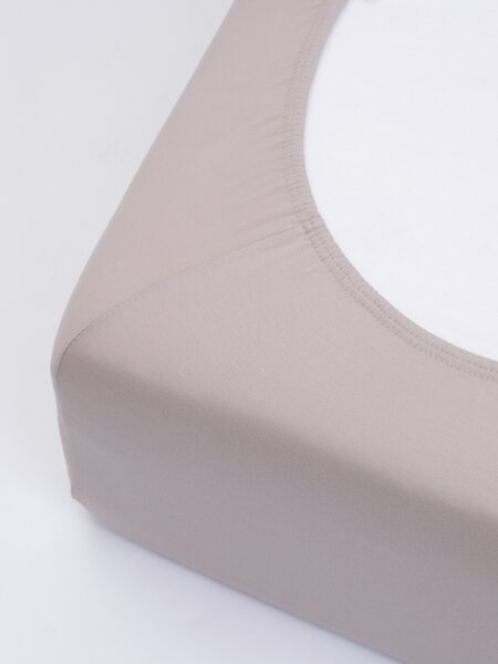 MK Lůžkoviny Jersey prostěradlo do postýlky s elastanem Deluxe 60 × 120 cm – cappuccino