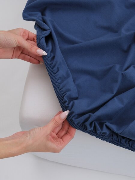 MK Lůžkoviny Jersey prostěradlo s elastanem Deluxe 120 × 200 cm - tmavě modré