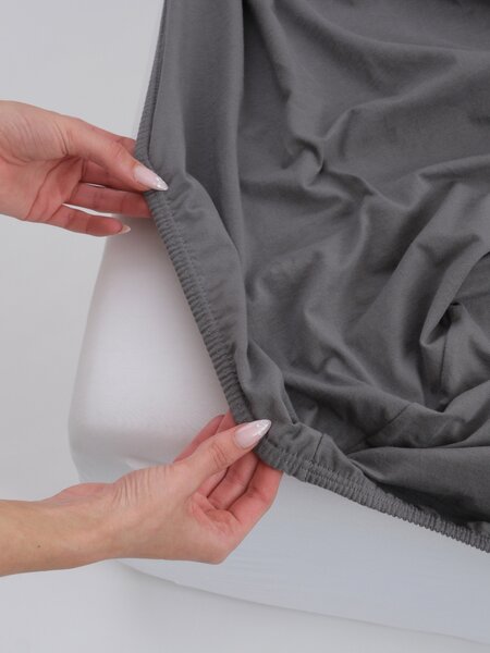 MK Lůžkoviny Jersey prostěradlo s elastanem Deluxe 120 × 200 cm - tmavě šedé