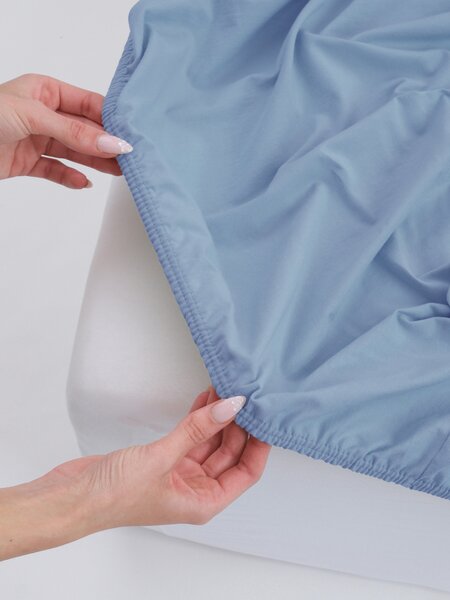 MK Lůžkoviny Jersey prostěradlo s elastanem Deluxe 120 × 200 cm – světle modrá