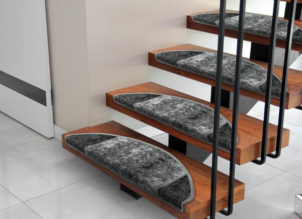 Kobercový ráj Kobercový nášlap STARK šedý Rozměr: 67 cm x 24 cm + 3 cm (zahnutí)