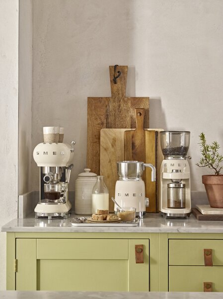 Smeg MFF11CREU Napěňovač mléka 50's Style krémový
