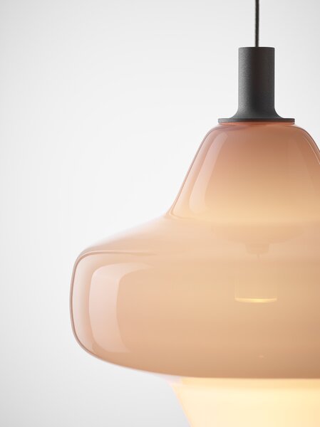 Závěsné designové svítidlo Brokis Starcloud Lyra, PC1345 Barva skla: Opalín, Povrchová úprava baldachýnu: Kov - černý matovaný komaxit se strukturou, Dekor skla: Bez dekoru