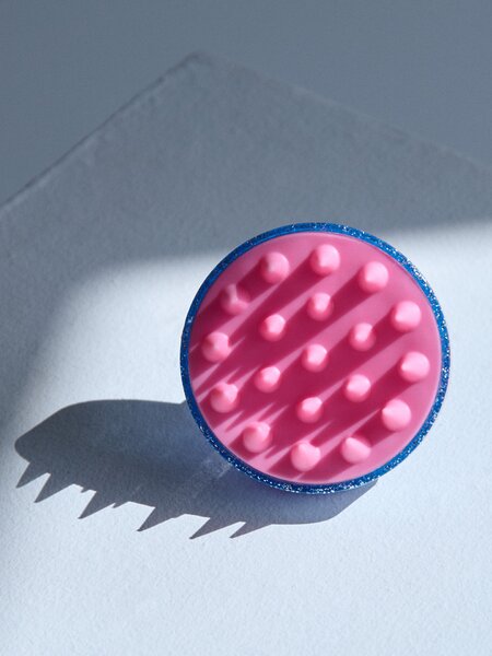 Sinsay - Masážní kartáč na pokožku hlavy s třpytkami Stitch - vícebarevná