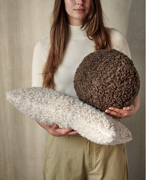 Plyšový dekorační polštář ø 26 cm Teddy – Blomus