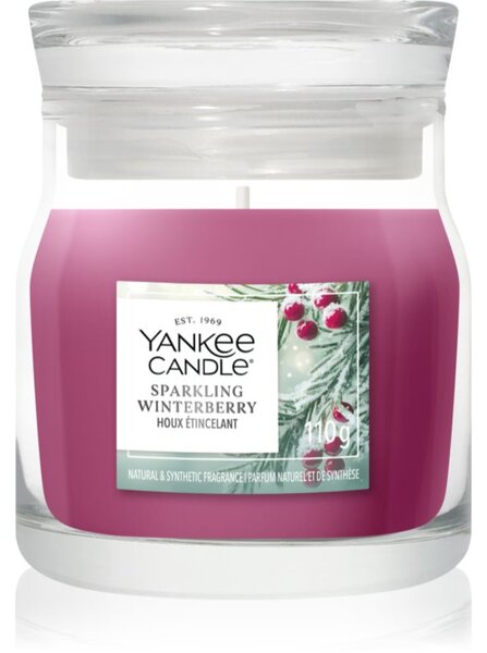 Yankee Candle Sparkling Winterberry vonná svíčka Signature 110 g