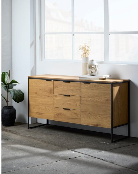 Komoda v dekoru dubu v přírodní barvě 155x81x45 cm Cesura – Unique Furniture
