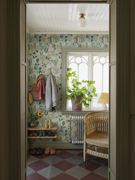 Vliesová tapeta na zeď, šedá, květiny, listy, 1370, Scandinavian Designers, Borastapeter