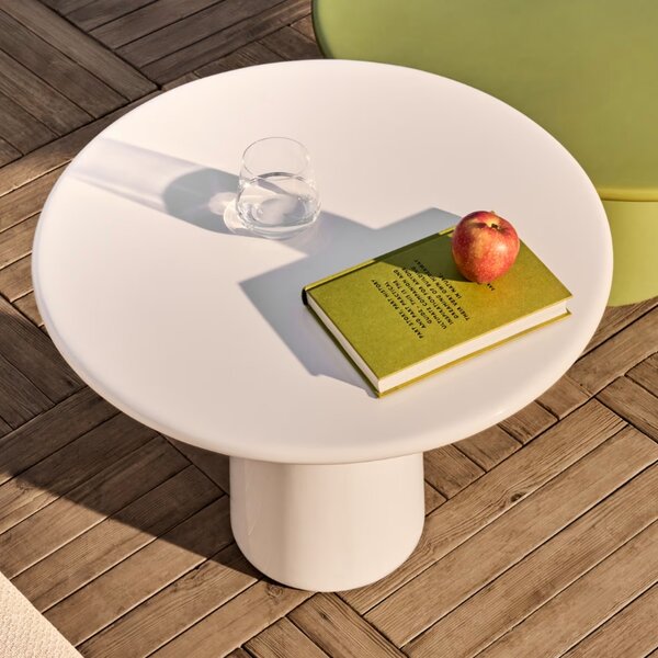 Bílý zahradní stolek Kave Home Albanella 65 cm