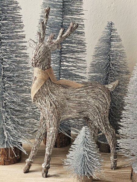 Hnědá dekorace figurka stojící jelen - 24*10*44 cm - J-Line by Jolipa