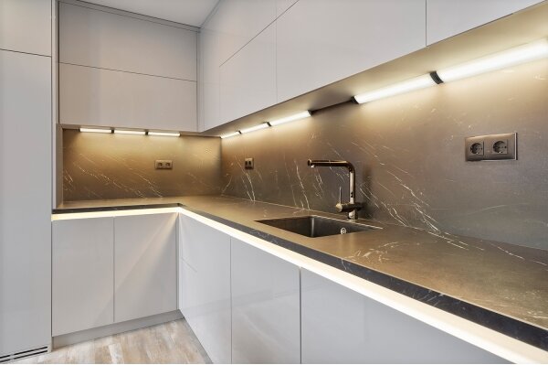Osram - LED Stm podlinkové svítidlo se senz LINEAR ANGLE LED/5W/230V 35 cm černá
