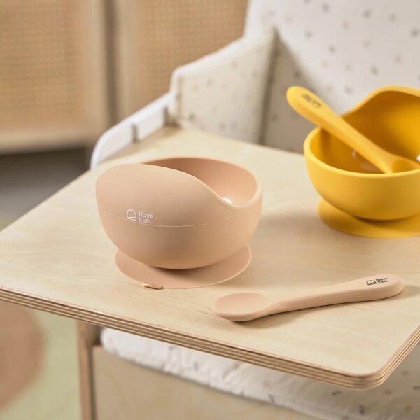 Dřevěný tác k dětské židličce Kave Home Nuun