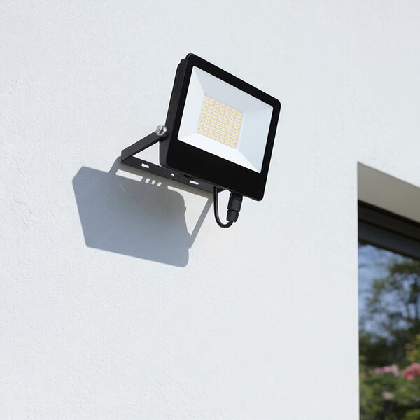 SOLIGHT LED reflektor TOP 50W, max. 6500lm, 3CCT, volitený výkon 100/60%, IP65