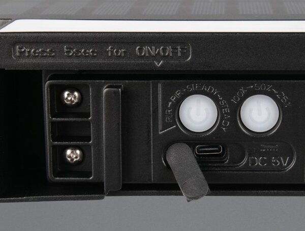 TRIO Reality R23336202 BILBAO solární nástěnné svítidlo se senzorem SMD LED 6W/700lm 4000K IP44 černá, hybrid