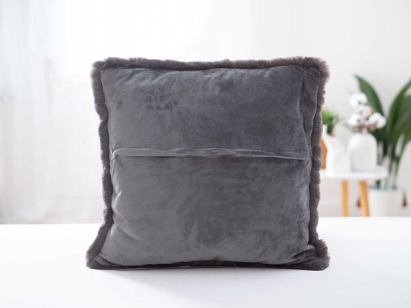 MK Lůžkoviny Povlak z umělé kožešiny 45 × 45 cm – tmavě šedý