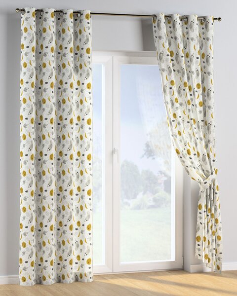 Závěs na kroužcích barva bílá látka vzorované