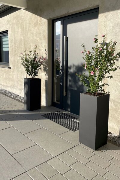 Květináč BLOCK, sklolaminát, výška 75 cm, antracit