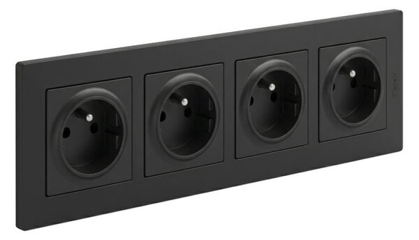 Legrand - Čtyřnásobná zásuvka domovní 250V/16A NILOE STEP černá