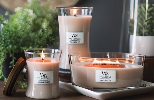 WoodWick Malá vonná svíčka Woodwick, Vanilla & Sea Salt
