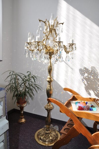 Luxusní vysoká osmiramenná křišťálová stojací lampa s broušenou skleněnou špicí 76431-8-V