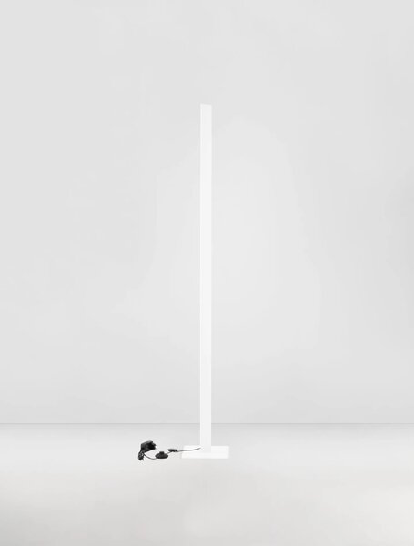 Dizajnová stojaca lampa Edel Biela – Bílá