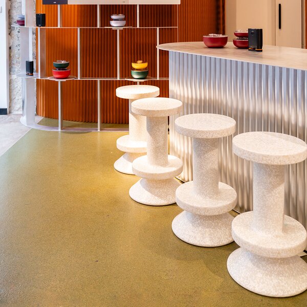 Normann Copenhagen Bit Barstool Low (výška 65 cm)