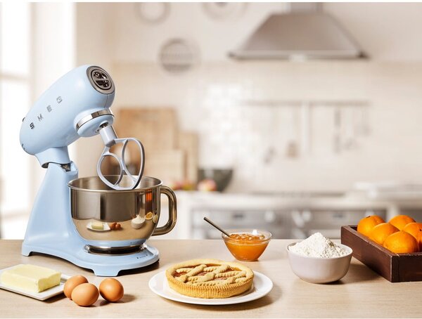 Světle modrý kuchyňský robot Retro Style – SMEG