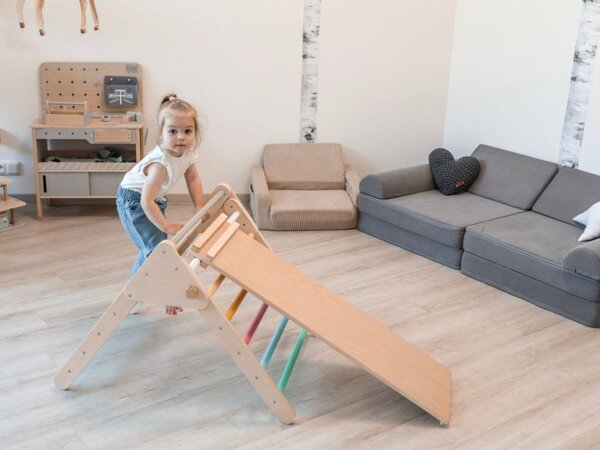 Dřevěný Piklerové trojúhelník MONTY, 59 cm, s Montessori deskou, vícebarevný ELIS design