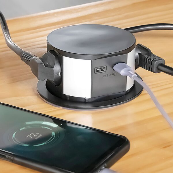 SOLIGHT Výsuvný blok zásuvek 3 x 16 A + USB A+C 20W PD, kabel 2m, černý