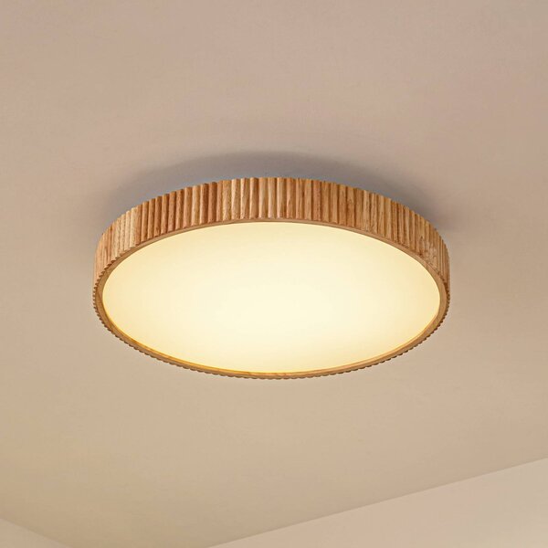 Lindby LED stropní svítidlo Velua, bílé/světlé dřevo, Ø 50 cm, stmívatelný, Světlé dřevo, Obývací pokoj / jídelna, Dřevo, Moderní