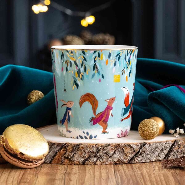 Porcelánový hrnek s 22karátovým zlatem Zimní magie - Bruslaři 340 ml