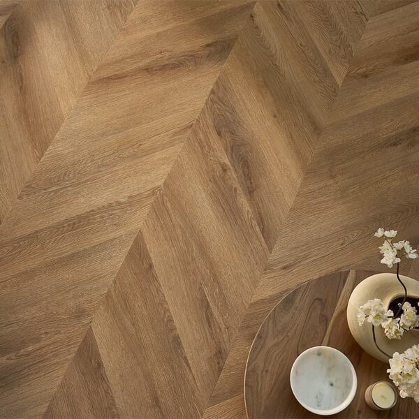 Vinylová plovoucí podlaha Afirmax Chevron 42702 Garda Oak 1,44 m²