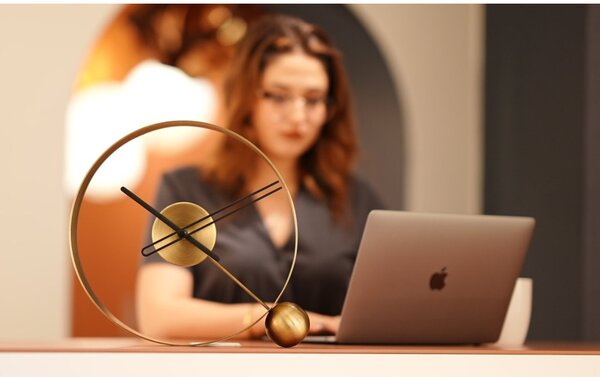 Mclocks Designové stolní hodiny Endless brushed gold/black 32cm