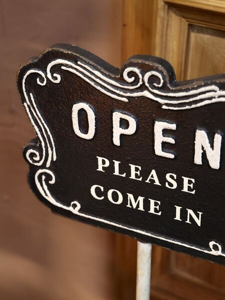 Černo-béžová antik litinová cedule Open/ Closed na noze – 25*15*70 cm - Chic Antique