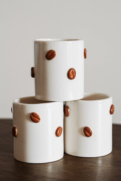 Studio ÜM Keramický hrnek Coffee Beans SU102
