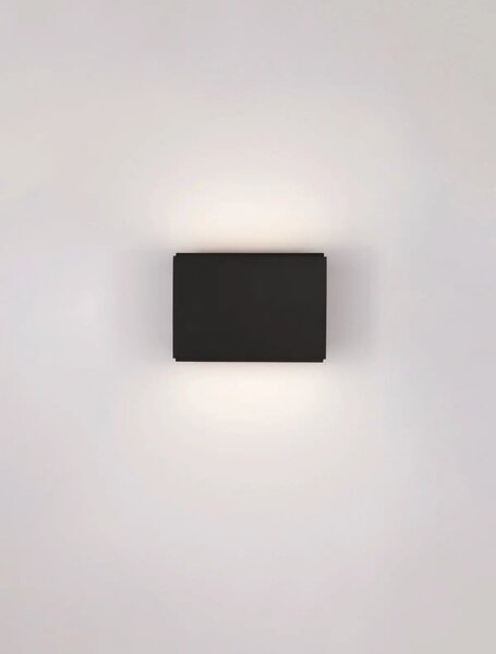 Minimalistické nastěnné svítidlo Oti Černá