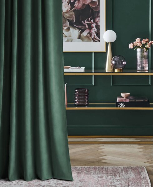 Room99 Hotový Závěs na pásce CHARMY Jednobarevný Velurový Velikost: 140 x 250 cm, Barva: Zelená