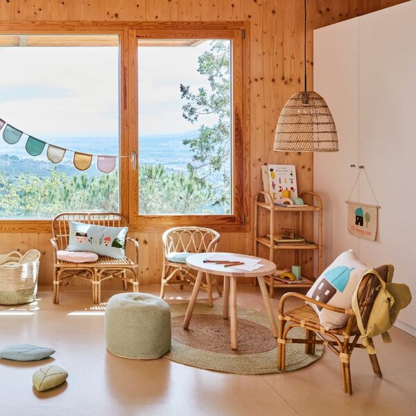 Ratanové dětské křeslo Kave Home Lumila