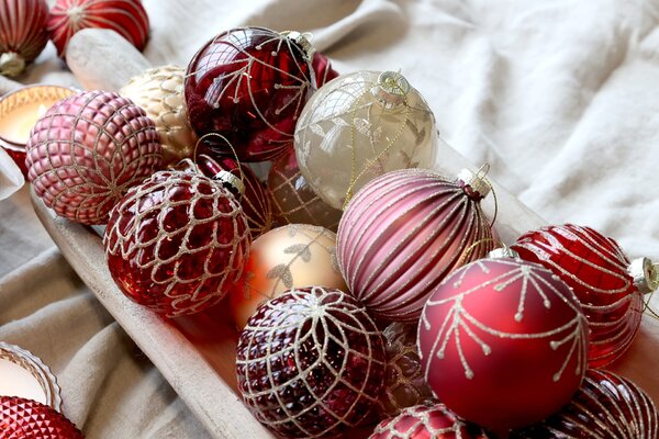 Vánoční baňka Cherry Ø 8 cm – set 6 ks