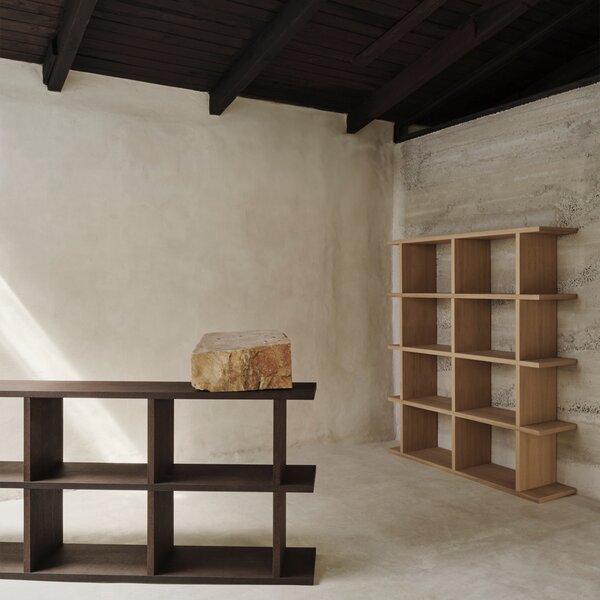 Ferm Living designové knihovny Kona (2x2)